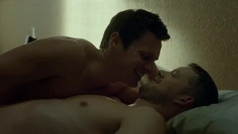 ausCAPS: Russell Tovey and Jonathan Groff nude in Looking 2-