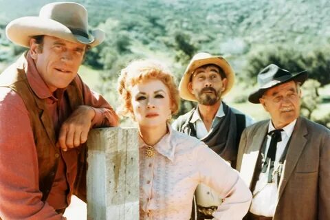 "Gunsmoke" clip: James Arness as Marshal Matt Dillon and Den