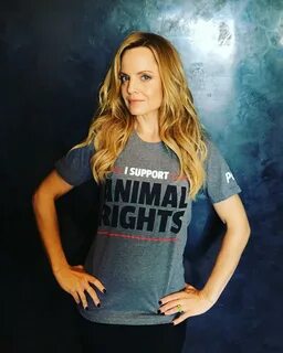 Mena Suvari Goes Vegan.
