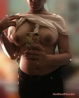 Desi Sexy College Girl Nude Leaked Selfies