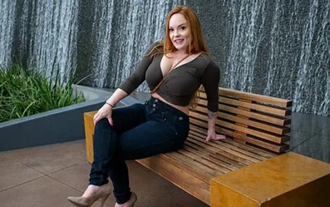 MomPOV Summer Heart (Perfect redhead MILF who is no amateur)