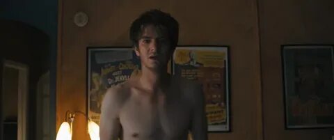 ausCAPS: Andrew Garfield nude in Under The Silver Lake