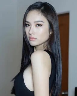 Beautiful asian ts girl face