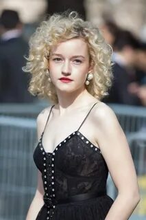 40+ Hot And Sexy Julia Garner Photos - 12thBlog