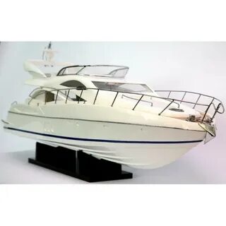 Модель яхты "Sunseeker Manhattan 60" (масштаб 1:25), 92см це