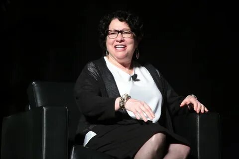 File:Sonia Sotomayor (31651022764).jpg - Wikimedia Commons