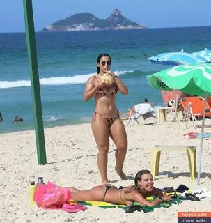 Larissa Tomásia, ex