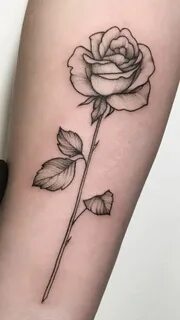 Pin von Helena Mendes auf Tattoos Rosen tattoo frau, Rose ta