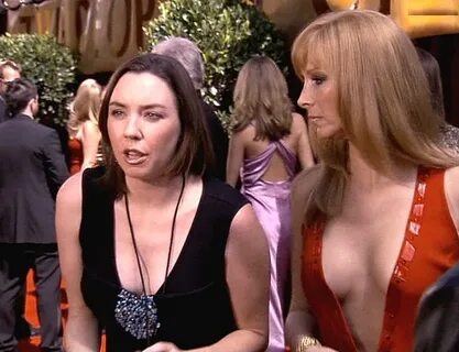 Stephanie Courtney on the left. There is a better picture, b