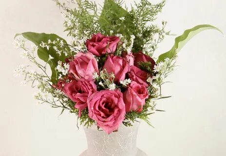 How to Arrange a Dozen Roses in a Vase: 11 Steps (with Pictu