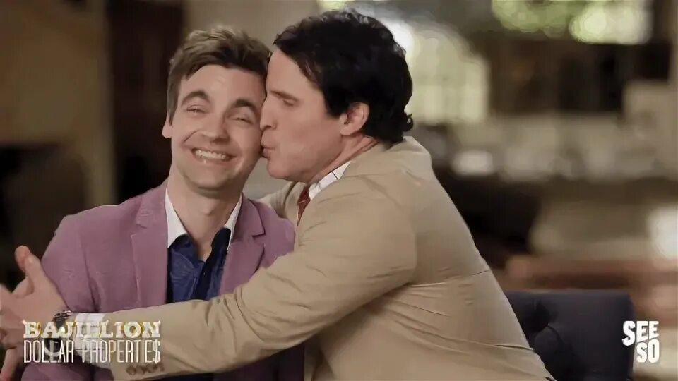 Kiss bromance besties GIF - Find on GIFER