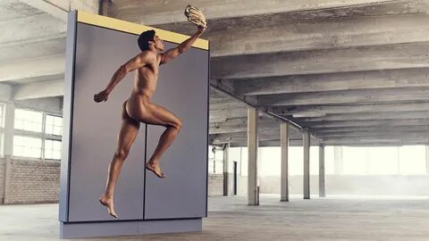 Behind the scenes of Christian Yelich's Body Issue shoot - E