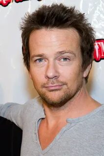 Sean Patrick Flanery on the red carpet at Texas Frightmare. 