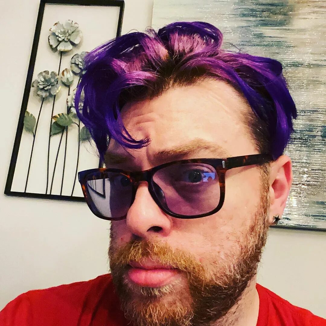 Travis McElroy в Instagram: "An explosion of hair. 