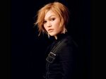 Julia Stiles Wallpaper and Background Image 1600x1200