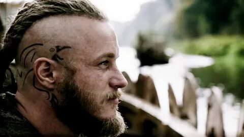 Ragnar's Raven Tattoo Head tattoos, Ragnar, Ragnar lothbrok