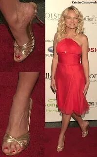 Hollywood Star Feet: Kristin Chenoweth Feet