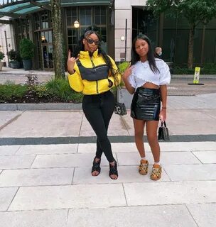 TOMMIE LEE HANGS WITH YOUNGER DAUGHTER AFTER WELCOMING GRAND