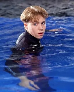 Picture of Jonathan Brandis in SeaQuest DSV - Swimming.jpg T