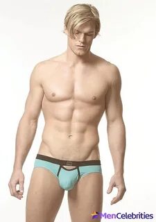 Alan Ritchson Nude Movie Scenes & Hot Underwear Pics - Men C