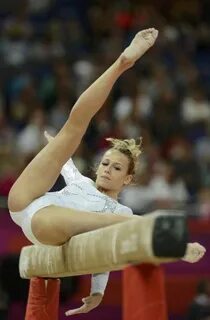 Pin by Www Bailey on Gymnastics Female gymnast, Gymnastics p