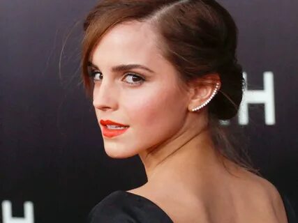 Emma Watson Wears Backless Black Ballgown To Noah Premiere E