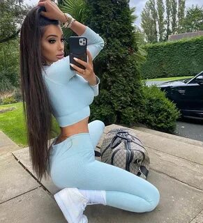 Chloe Khan - Bio, Age, Height, Wiki Models Biography