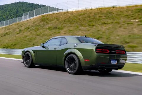 A New Dodge Challenger Variant Could Go Viper Hunting! CarBu