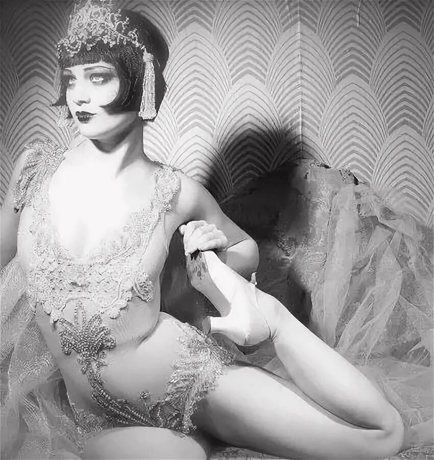 Burlesque Performer Vicky Butterfly Photo by Neil Kendall Th