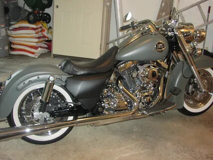 Road King Bagless Side Covers