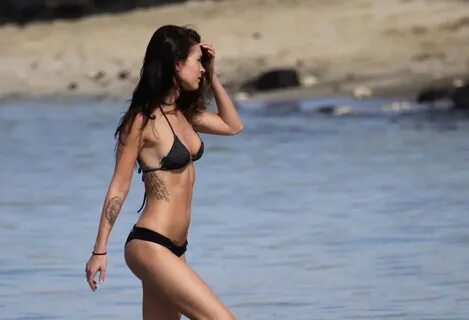 More Pics of Megan Fox String Bikini (5 of 14) - Megan Fox L