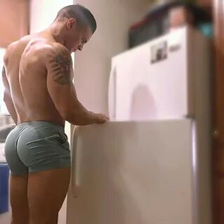 Slideshow trai byers butt.