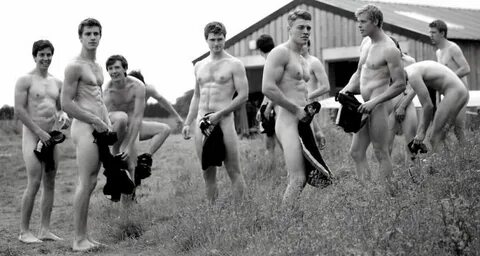 Warwick naked rowers back with their 2015 fundraising calend