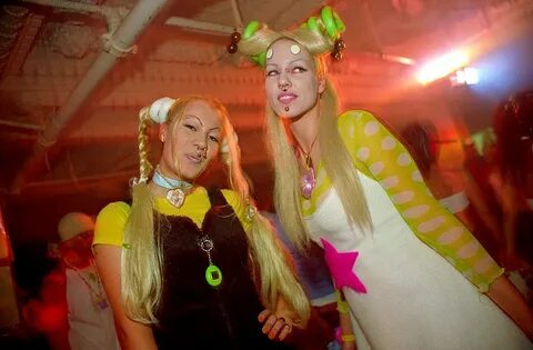 Photos That Show How '90s Rave Culture Really Looked Like - 