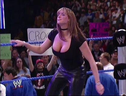 70 Hot Photos Of Stephanie McMahon's Boobs PWPIX.net
