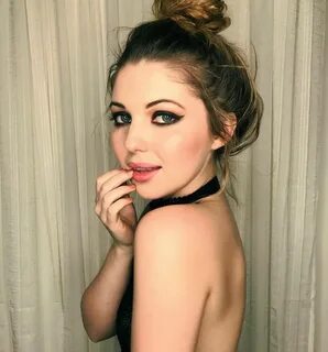 Sammi Hanratty Sammi hanratty, Celebs, Beauty