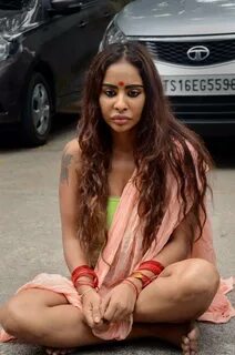 Sri Reddy: Post semi-nude protest, Tollywood actress Sri Red