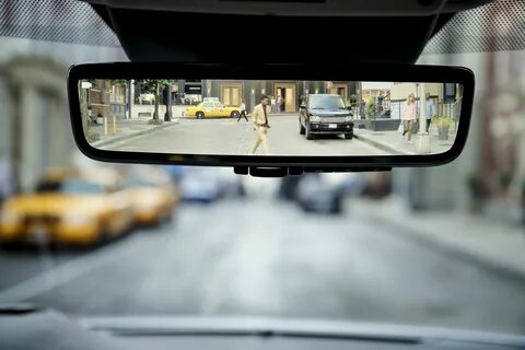 The 2020 Range Rover Evoque Has The Coolest Rear View Mirror
