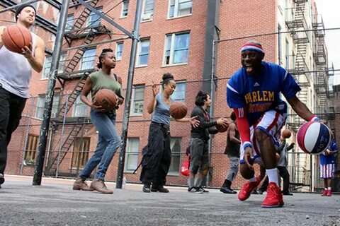 Globetrotters Make Basketball Music - SI Kids: Sports News f