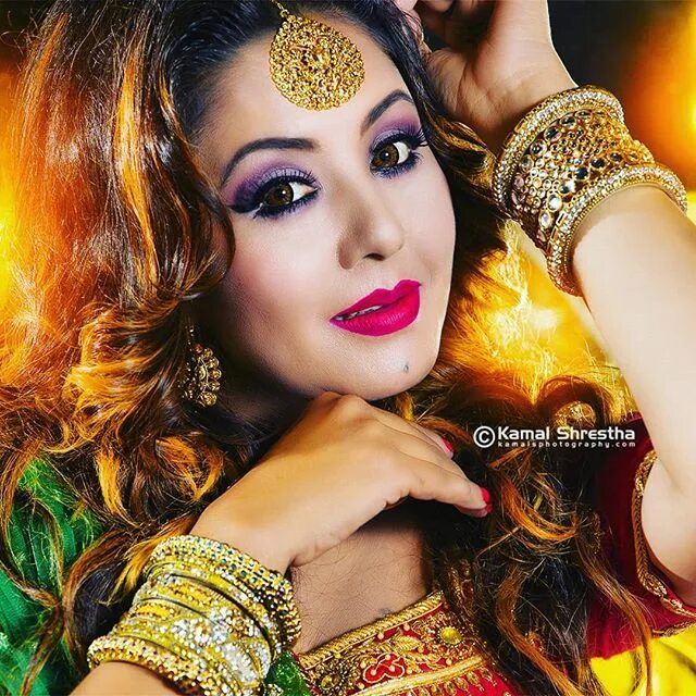 KARISHMA MANANDHAR ❤ 💚 ❤ #followｍe 💟 @glamournepal #glamournepal #nepal ...