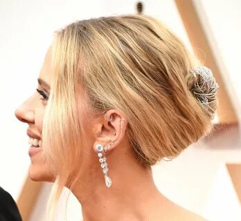 Scarlett Johansson's Earrings at Oscars 2020 POPSUGAR Fashio