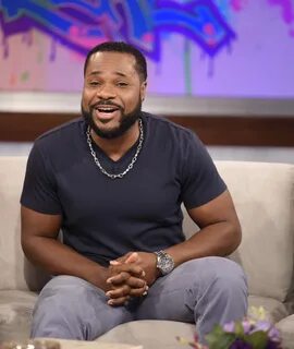 Malcolm-Jamal Warner Says Cosby Is Villainized, While Woody 
