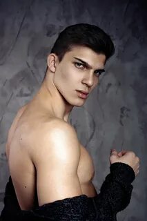 Aleksandr Molchanov (2).jpg - Male Models - AdonisMale