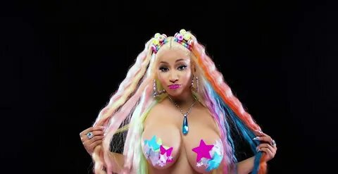 Nicki Minaj Sexy in Trollz Music Video.