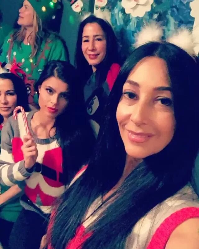 Karen Gravano в Instagram: «Carla's #uglychristmassweater» .