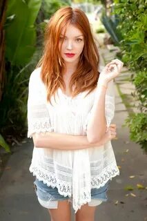 Nicole Laliberte Beautiful redhead, Shades of red hair, Redh