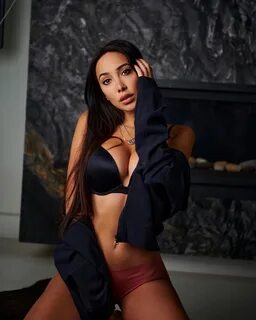 Scarlet Silva (scarletsilva) OnlyFans Videos & Photos.