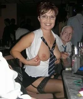 Sarah Palin Drunk Topless Photo Leaked