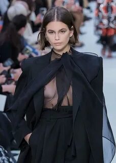 Kaia Gerber Nude Photo Collection - Fappenist