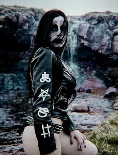 Black Metal girls, corpse paint Black metal girl, Metal girl